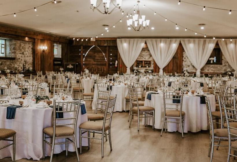 ホテル Hessenland Inn & Schatz Winery