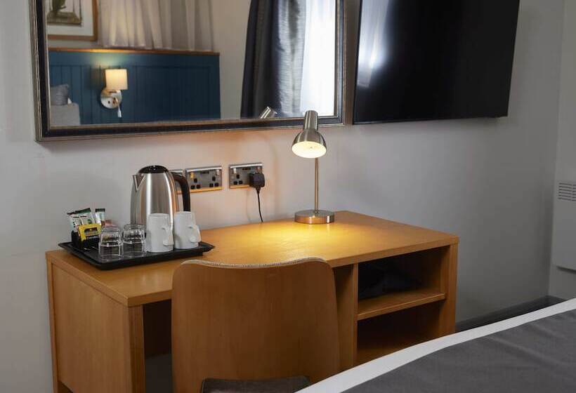 Отель Holmfield Arms By Greene King Inns