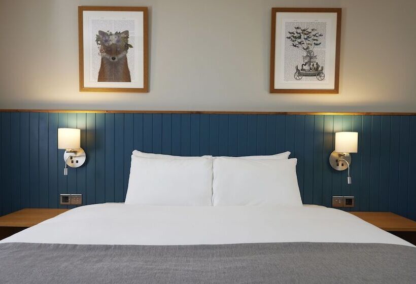 Отель Holmfield Arms By Greene King Inns