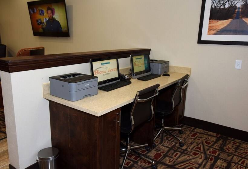 فندق Home Away Suites