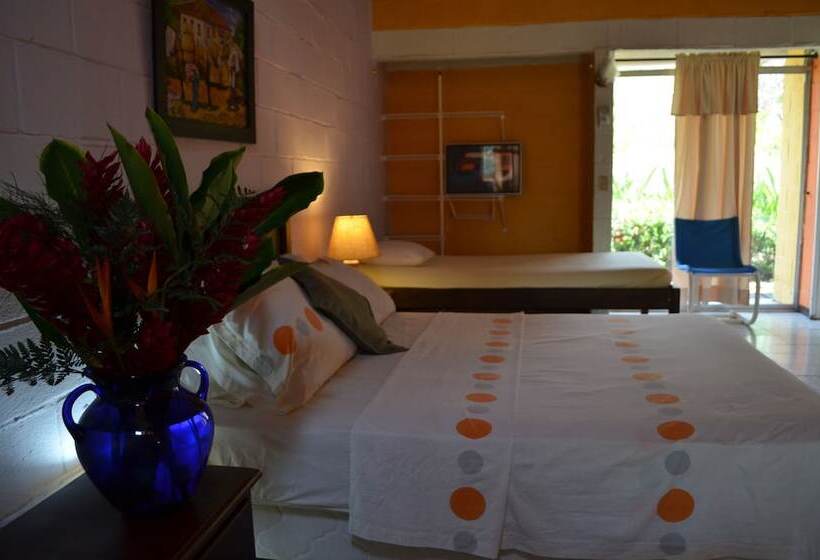 فندق Hostería Florida Tropical