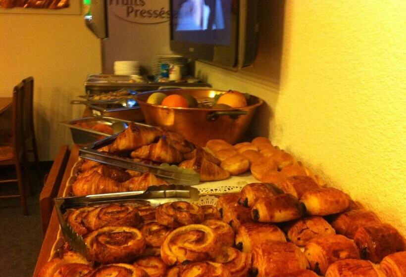 בית מלון כפרי Hôtel De La Tour