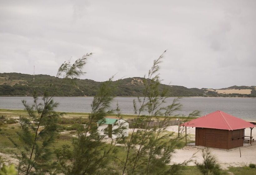 בית מלון כפרי Just In Time Prime Mozambique Holiday Resort   Caravan Park