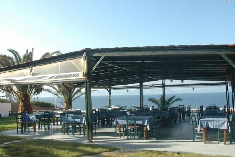 בית מלון כפרי Koralli Sea View