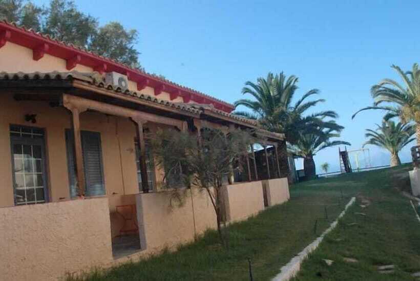 בית מלון כפרי Koralli Sea View