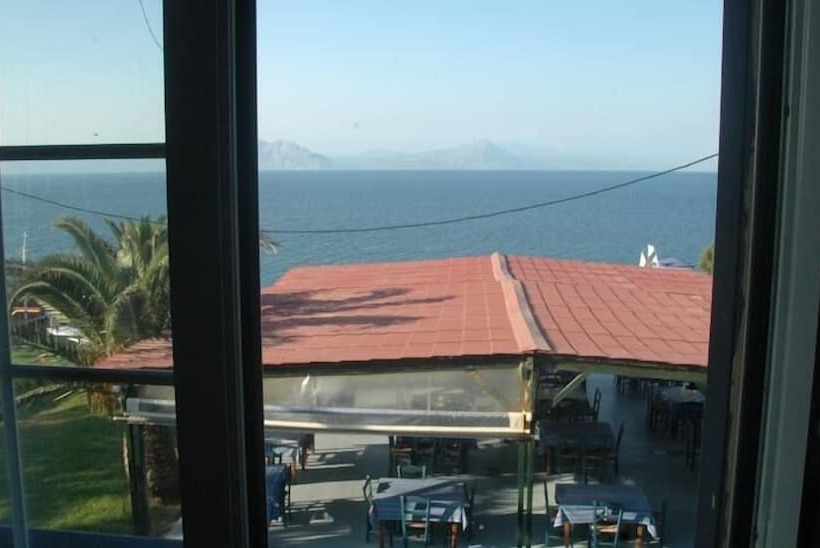 בית מלון כפרי Koralli Sea View