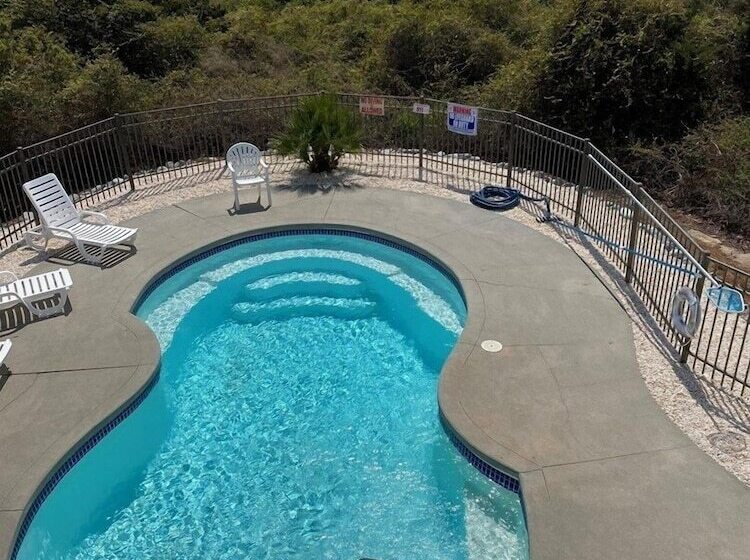 酒店 Lazy Days   6 Br Home