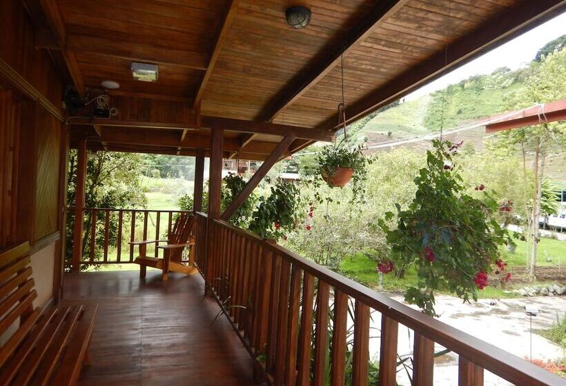 酒店 Los Quetzales Ecolodge & Spa