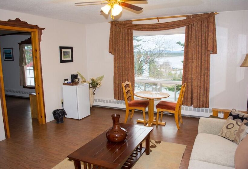 酒店 Mayflower Inn And Adventures