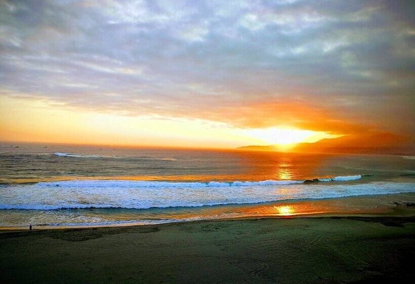 בית מלון כפרי Meflo Playa Grande