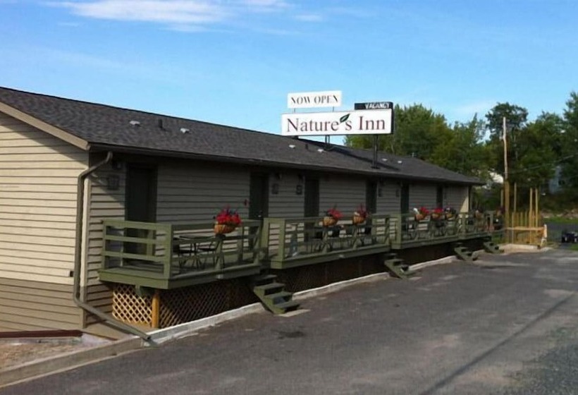 فندق Nature S Inn Kenora