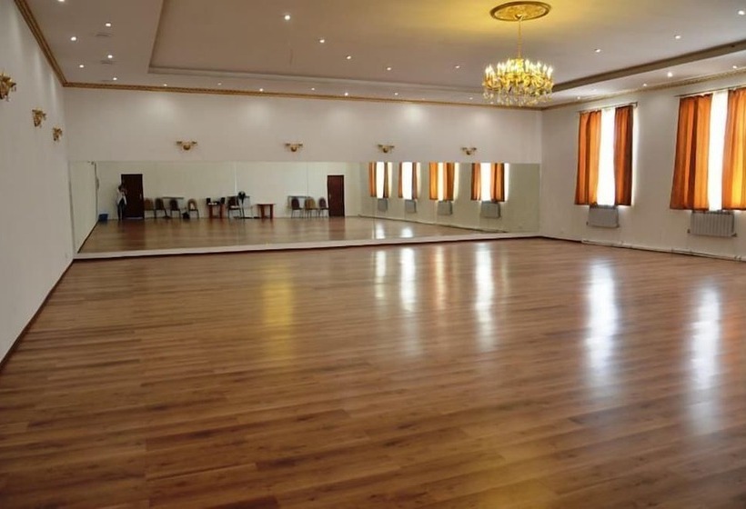 هتل Olimp Event Complex