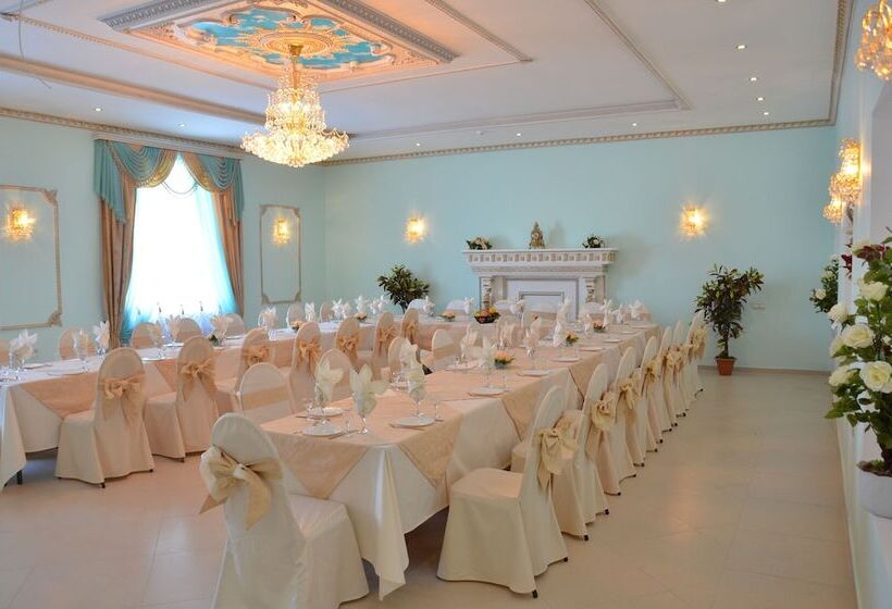 هتل Olimp Event Complex