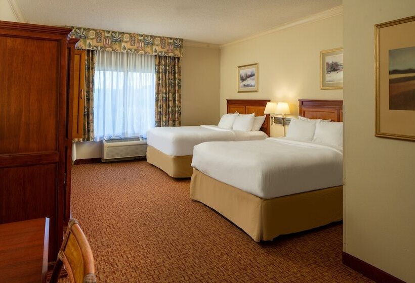 בית מלון כפרי Paragon Casino Resort