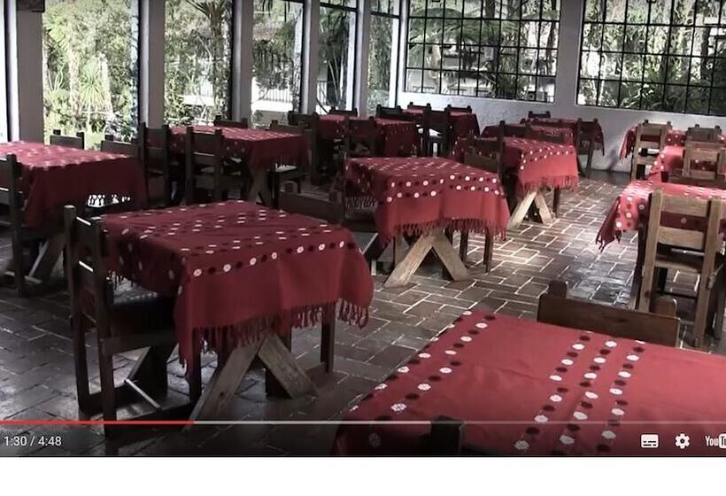 فندق Posada Montaña Del Quetzal