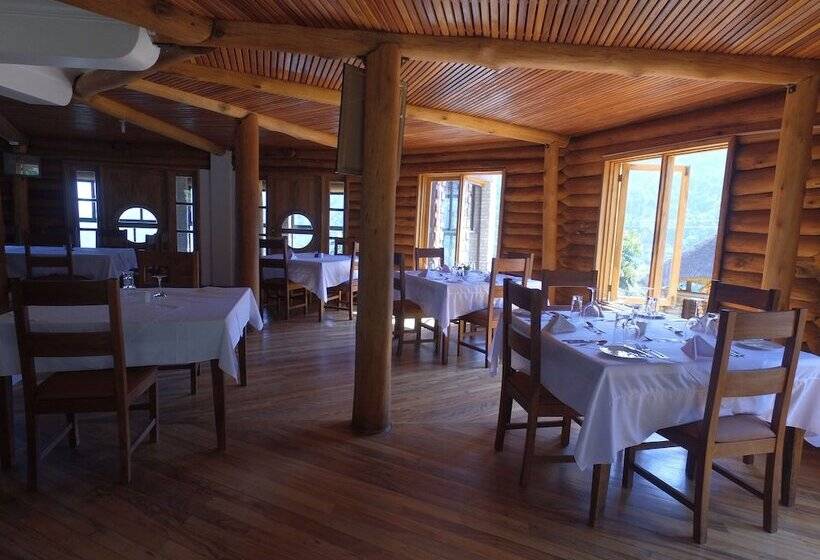 هتل Rafiki Safari Lodge Bwindi