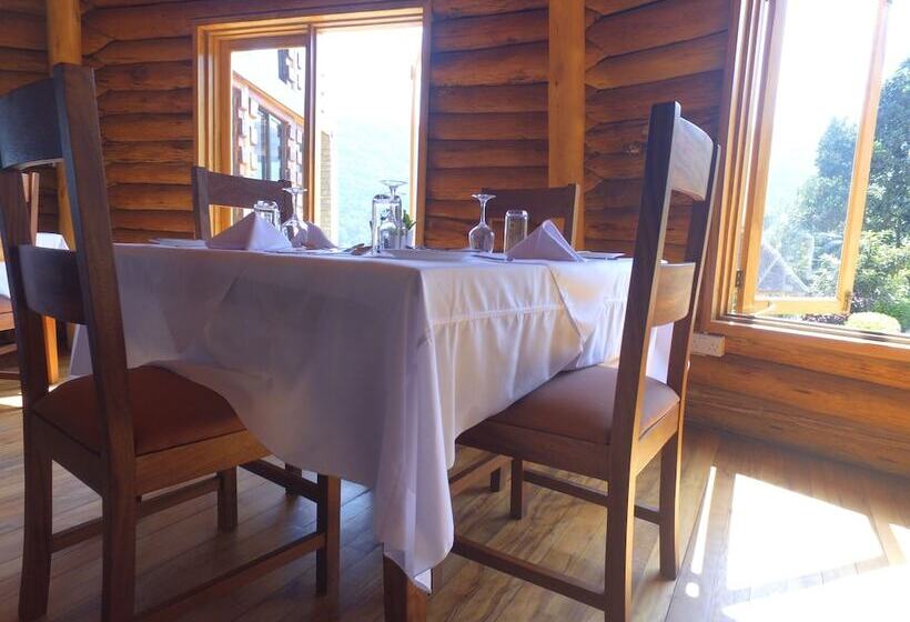 هتل Rafiki Safari Lodge Bwindi