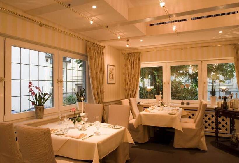 فندق & Restaurant Menge