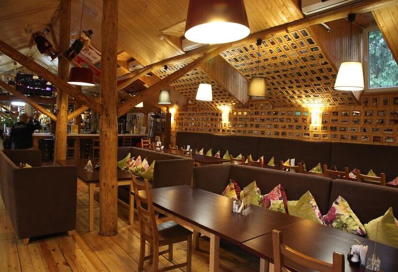 בית מלון כפרי Romantic Country Club