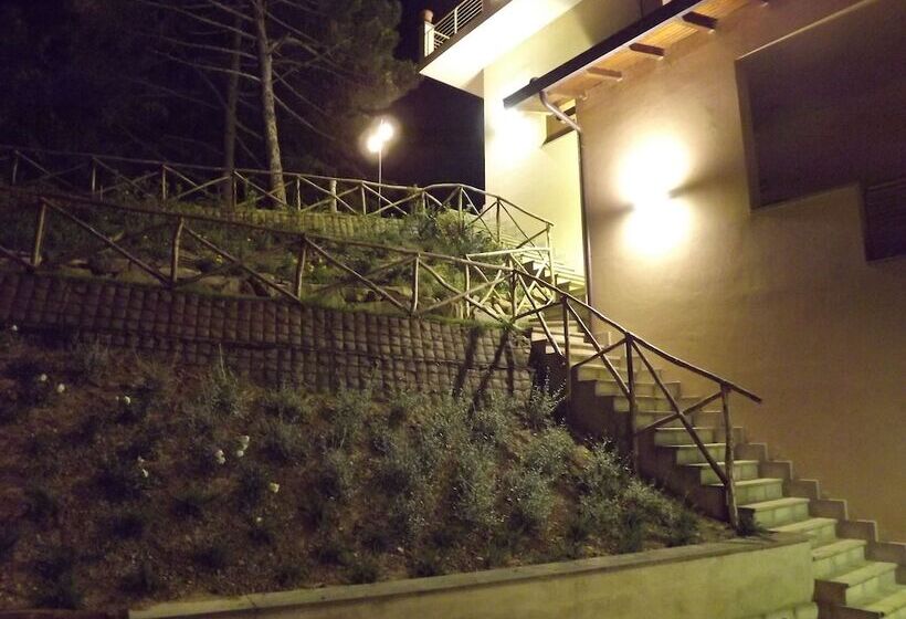 乡村酒店  Tenuta I Lecci Di Gurian Roberta Maura