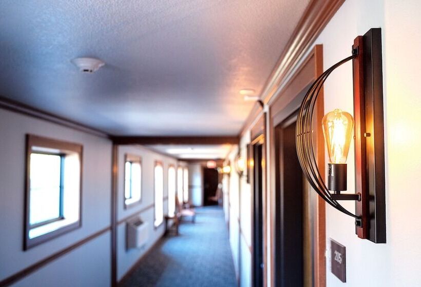 فندق Ruttger S Birchmont Lodge