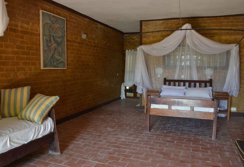 هتل Sandele Eco Retreat