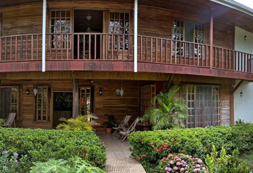 فندق Santa Elena Lodge