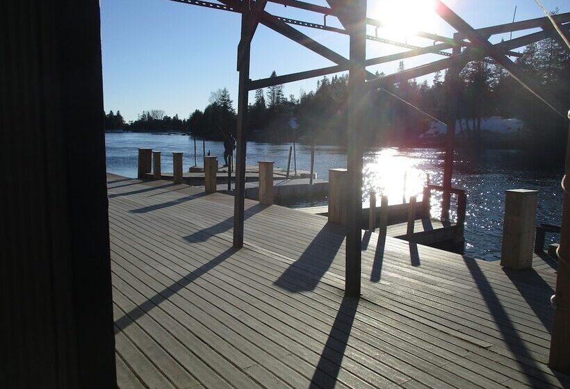 فندق Sauble River Marina And Lodge Resort