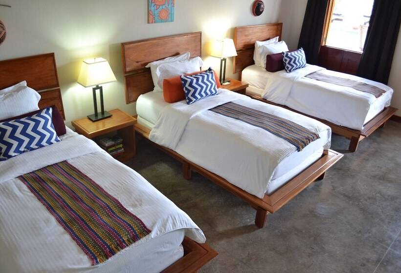 בית מלון כפרי Soma Surf Resort