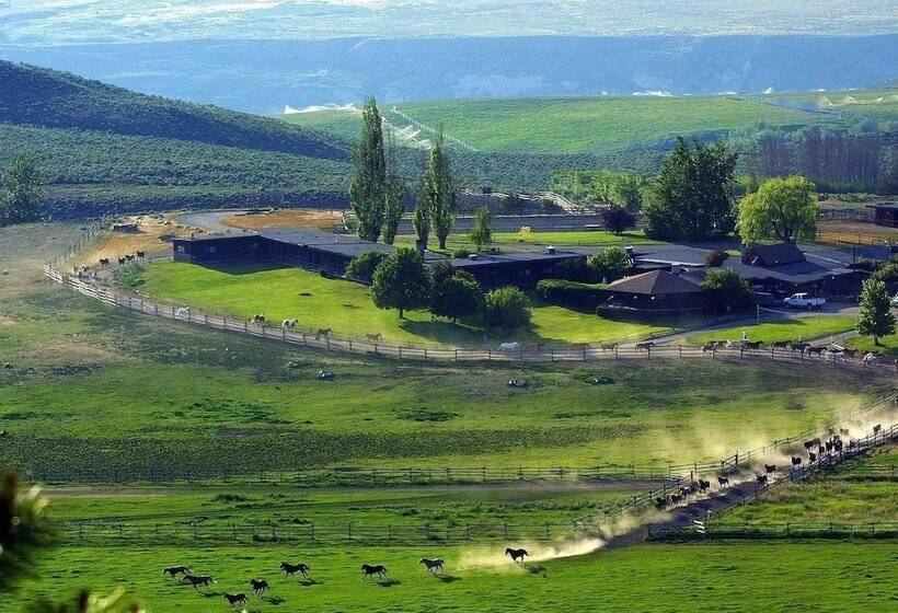 ホテル Sundance Guest Ranch