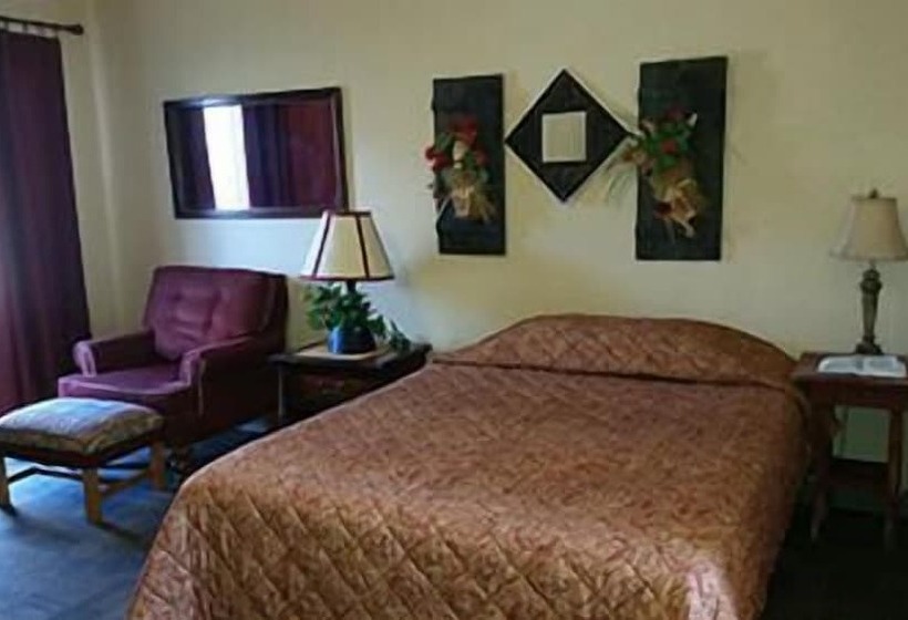 فندق Taneycomo Lakefront Resort