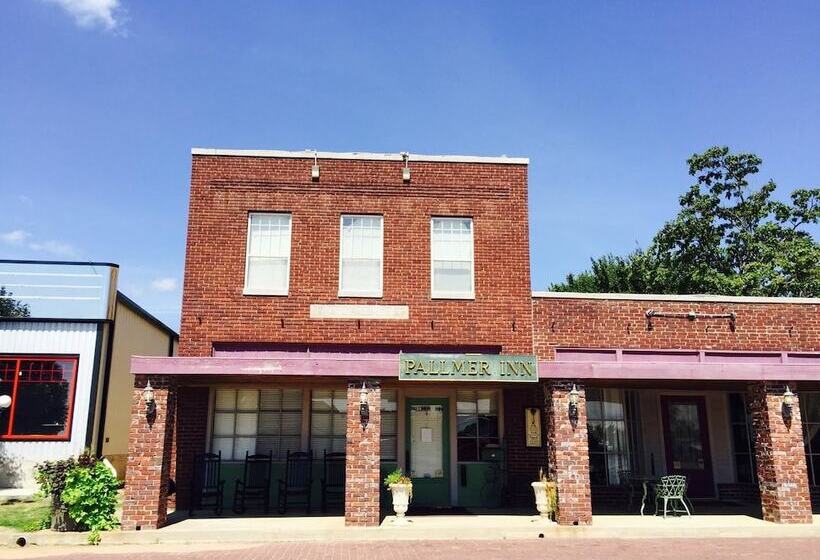 בית מלון כפרי The Pallmer Inn