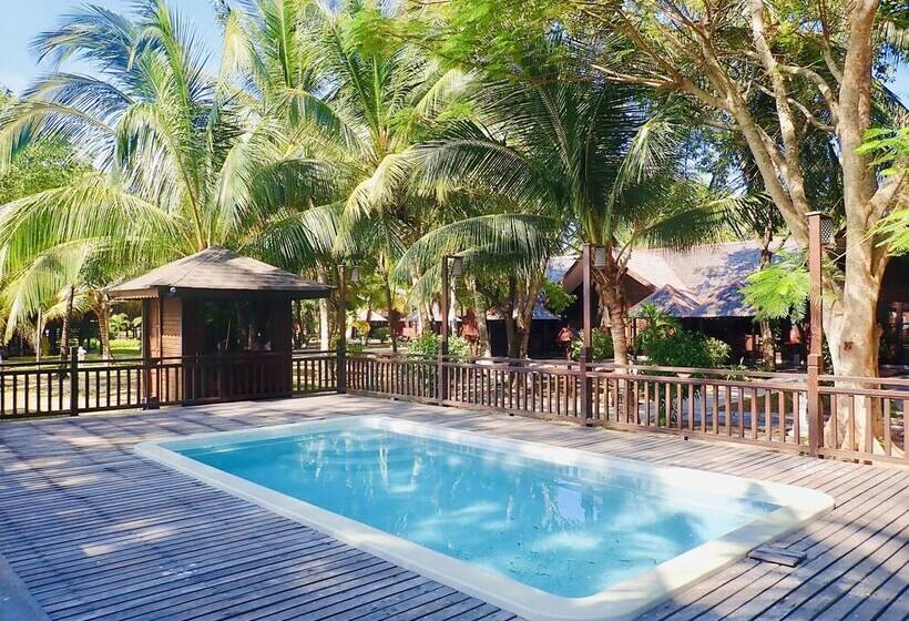 酒店 The Reef Dive Resort