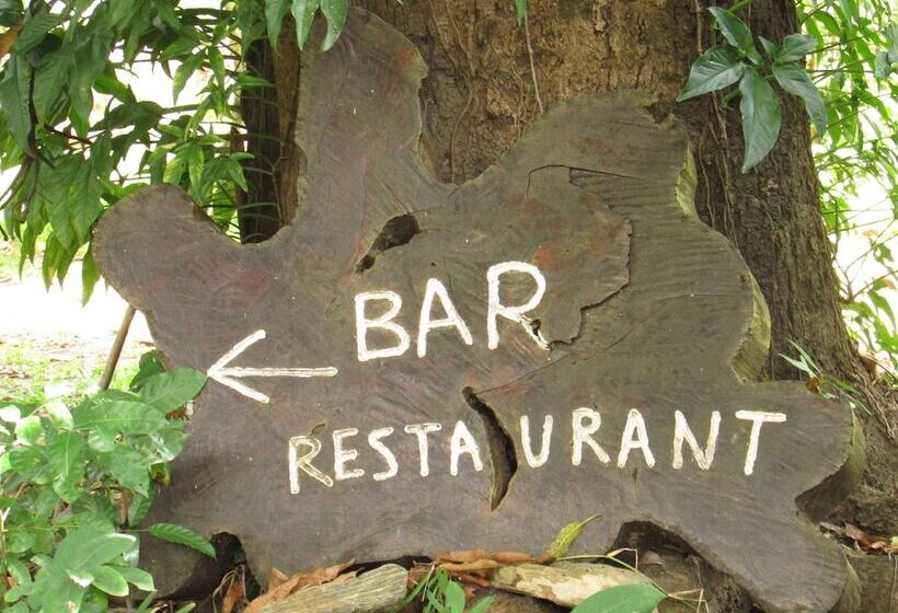 בית מלון כפרי Udzungwa Forest Camp