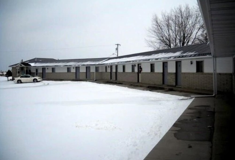 בית מלון כפרי U.s. 20 Lodging