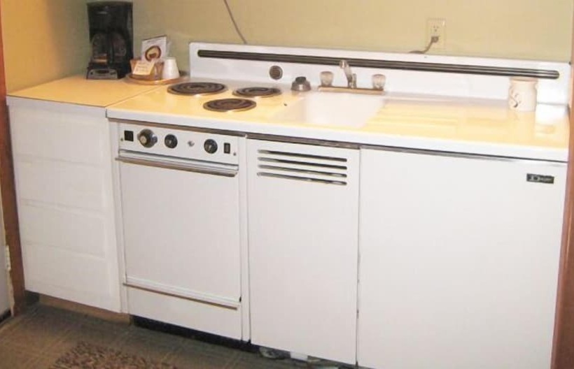 בית מלון כפרי U.s. 20 Lodging