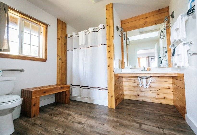 ホテル View Crest Lodge