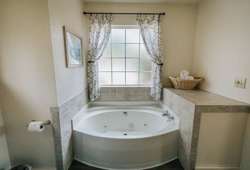 ホテル View Crest Lodge