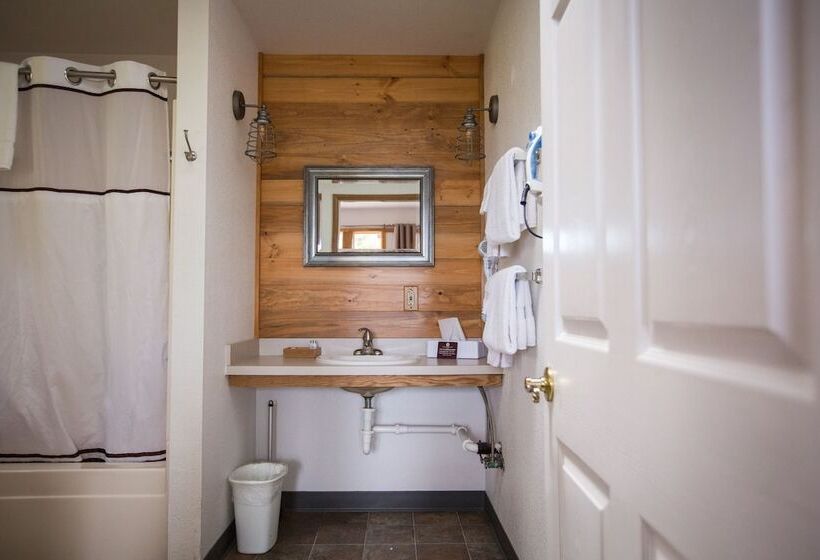 ホテル View Crest Lodge