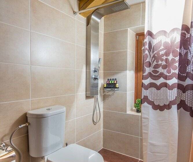 בית מלון כפרי Vip Chalet 4 Seasons