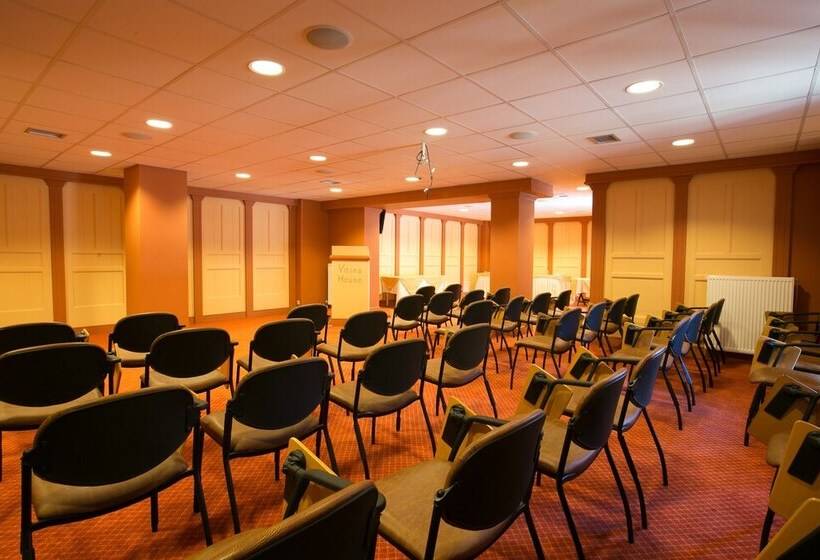 בית מלון כפרי Vitina House