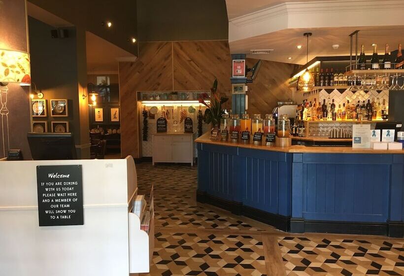 Отель Waterside