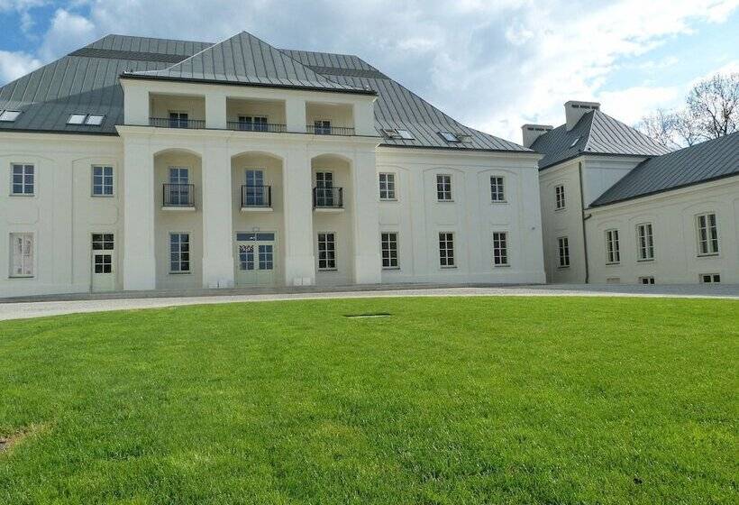 בית מלון כפרי Zamek Janów Podlaski