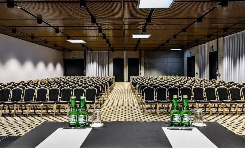 בית מלון כפרי Zamek Janów Podlaski