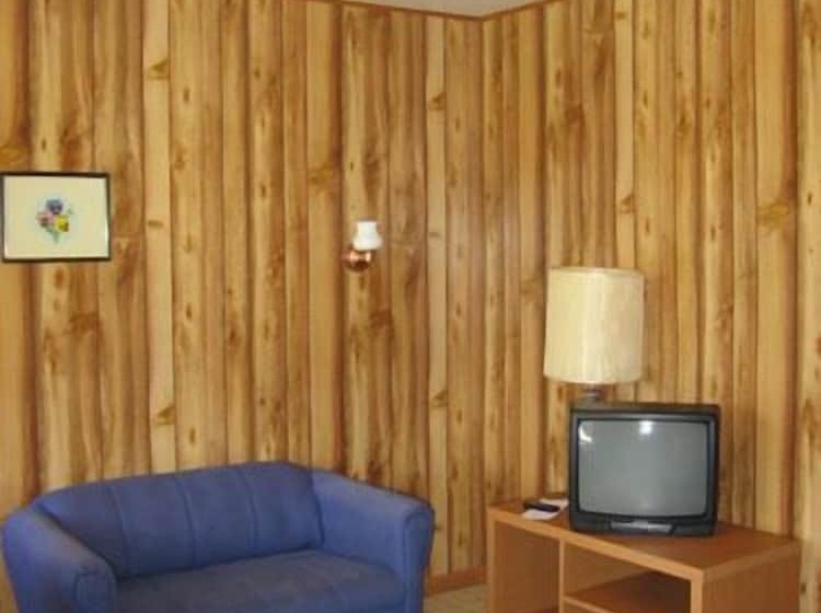 Joyce S Motel & Cottages