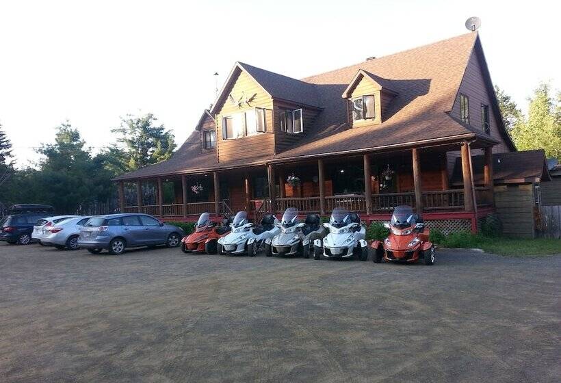 L Auberge Refuge Du Trappeur Inn