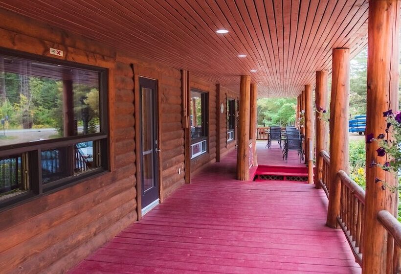 L Auberge Refuge Du Trappeur Inn