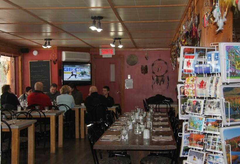 L Auberge Refuge Du Trappeur Inn