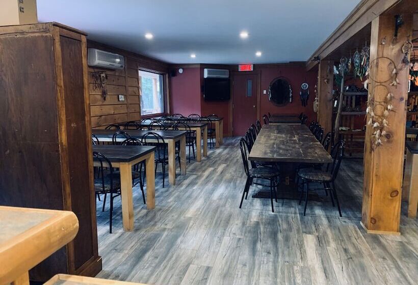 L Auberge Refuge Du Trappeur Inn