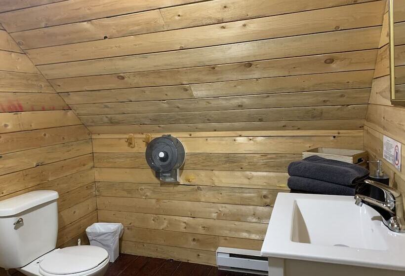 L Auberge Refuge Du Trappeur Inn